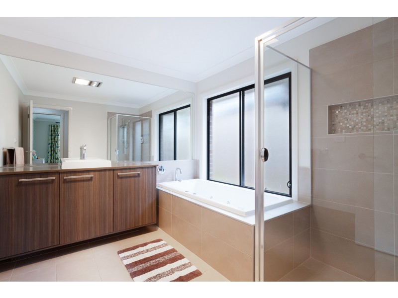 18 Ainsworth Cresent, North Rothbury NSW 2335