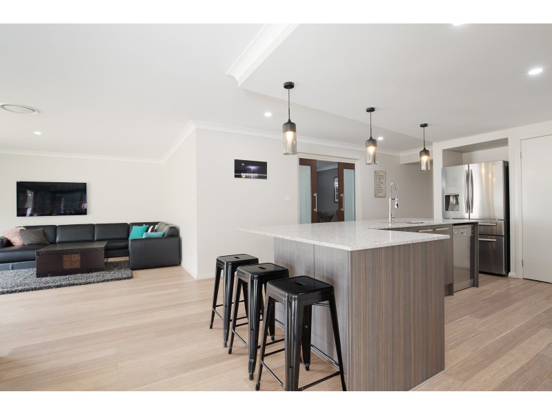 18 Ainsworth crescent, North Rothbury NSW 2335