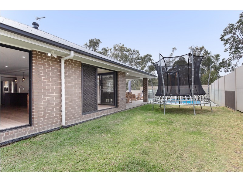18 Ainsworth crescent, North Rothbury NSW 2335