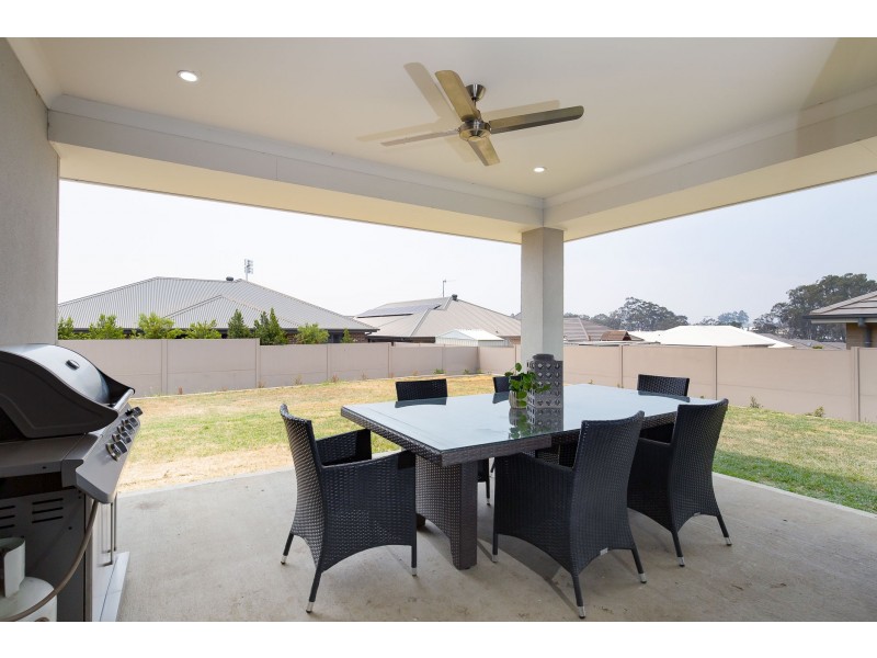 3 Ainsworth Cresent, North Rothbury NSW 2335