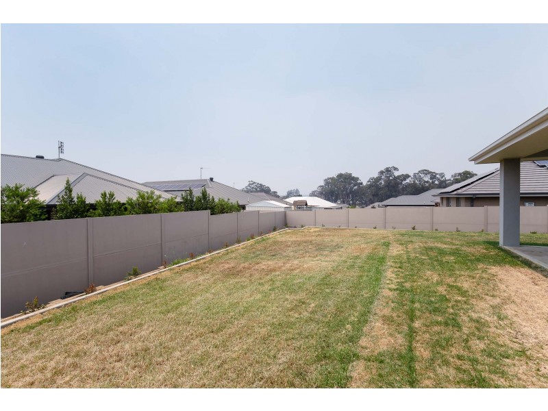 3 Ainsworth Cresent, North Rothbury NSW 2335