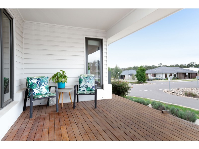 6 Abberton Parkway, North Rothbury NSW 2335