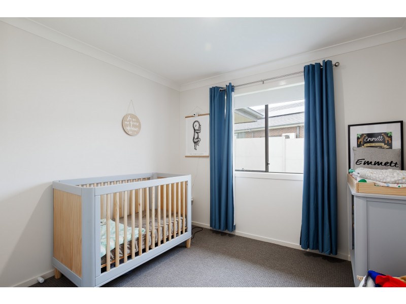 6 Abberton Parkway, North Rothbury NSW 2335