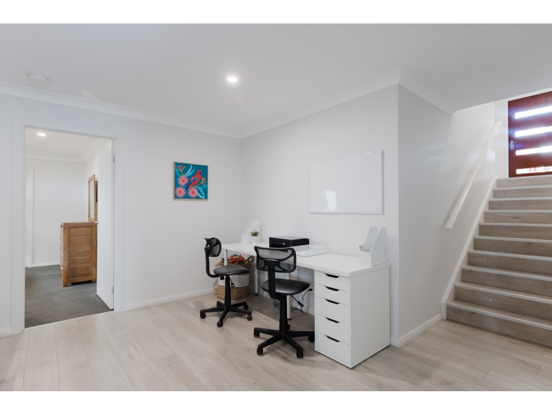 77 Portland Drive, Cameron Park NSW 2285