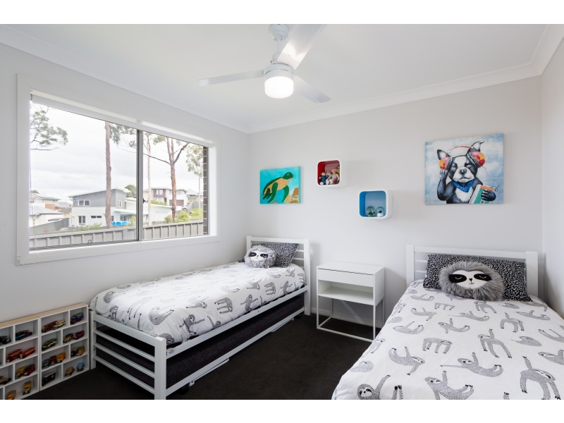 77 Portland Drive, Cameron Park NSW 2285