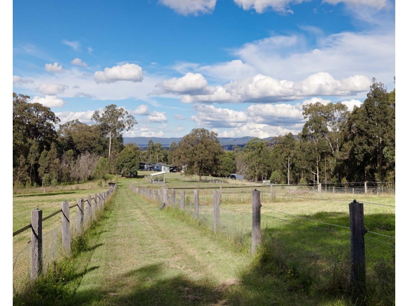 210 Hayes Road, Millfield NSW 2325
