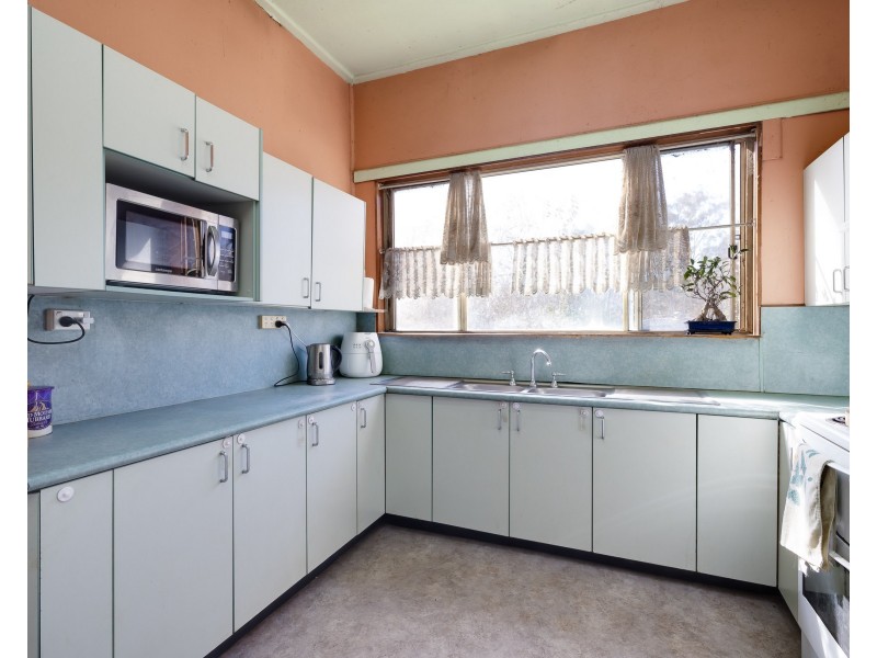 6 Mount View Road, Millfield NSW 2325