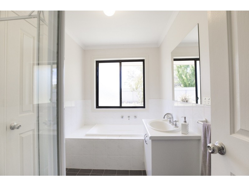14 Finlayson Street, Mount Barker SA 5251