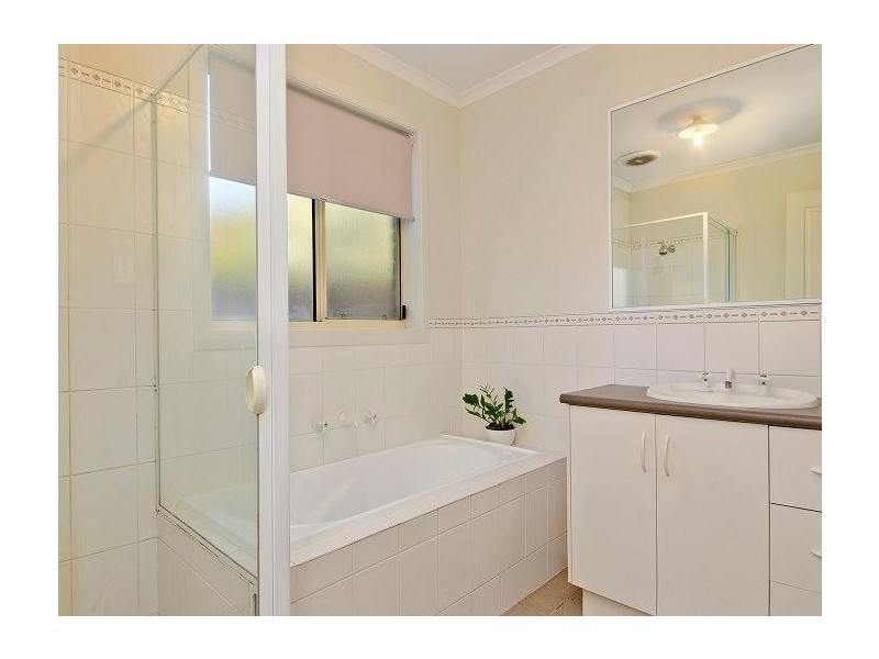 3 Scarborough Way, Mount Barker SA 5251