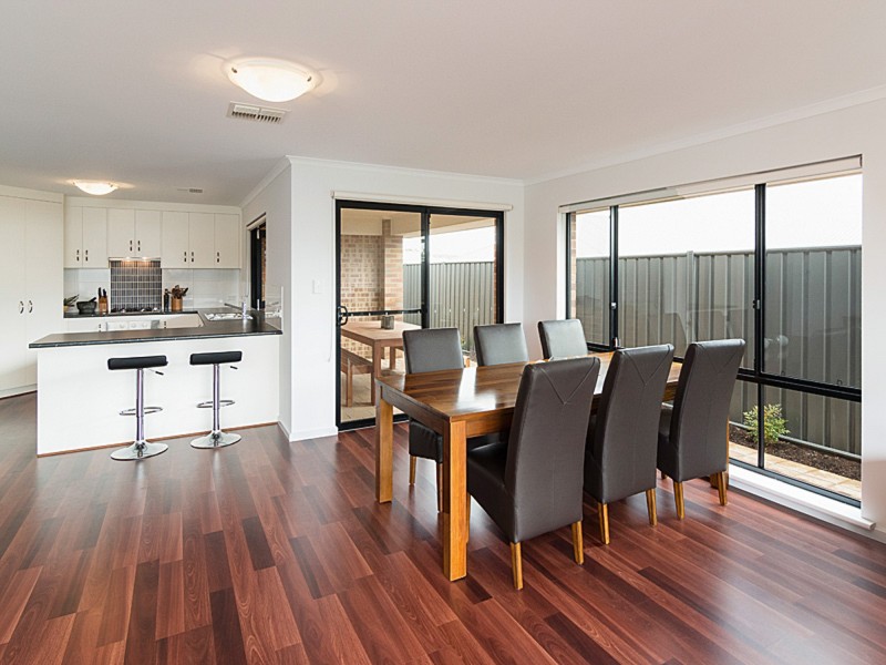 32 Carlson Street, Mount Barker SA 5251