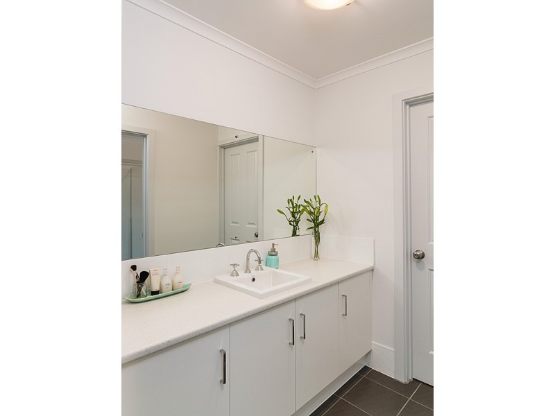 32 Carlson Street, Mount Barker SA 5251