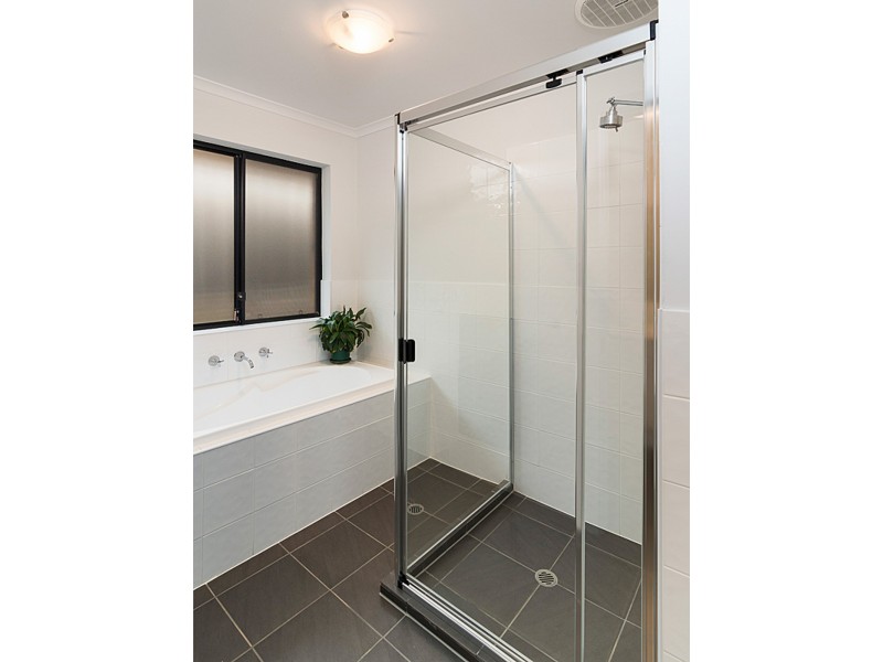 32 Carlson Street, Mount Barker SA 5251