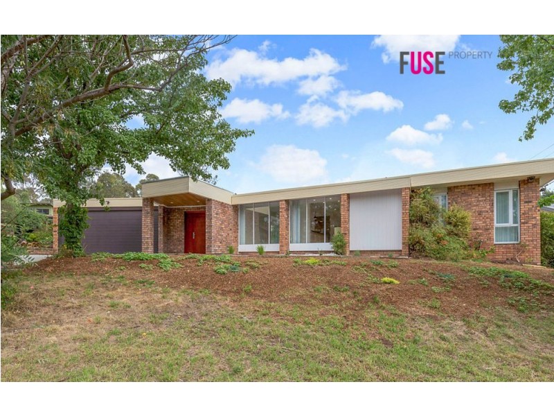 12 BIRD PLACE, Flynn ACT 2615