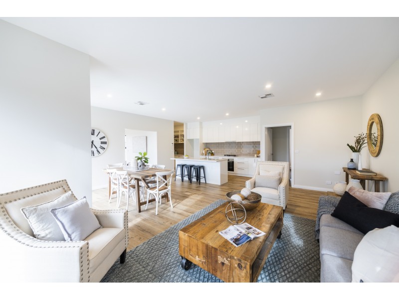 2 Davis Close, Bungendore NSW 2621