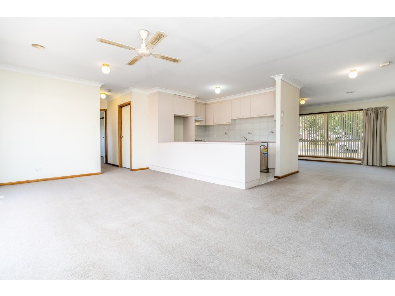 5/1 Walker Crescent, Jerrabomberra NSW 2619