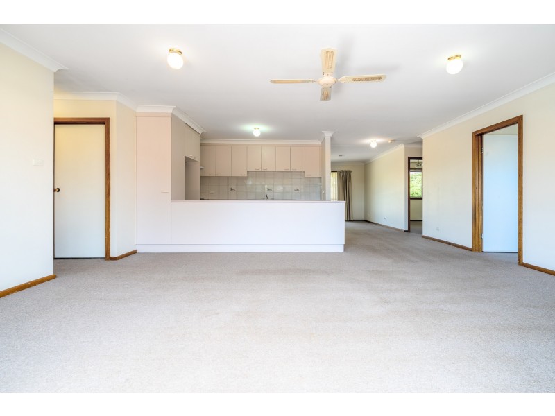 5/1 Walker Crescent, Jerrabomberra NSW 2619