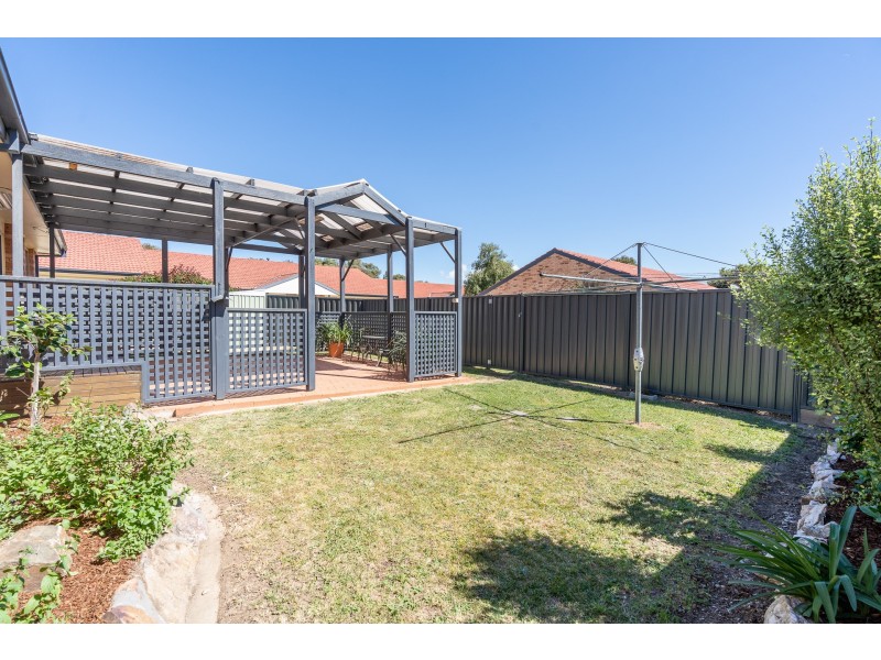 5/1 Walker Crescent, Jerrabomberra NSW 2619