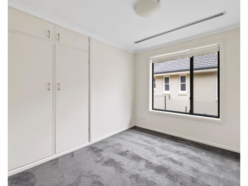 98 Hopetoun Circuit, Yarralumla ACT 2600