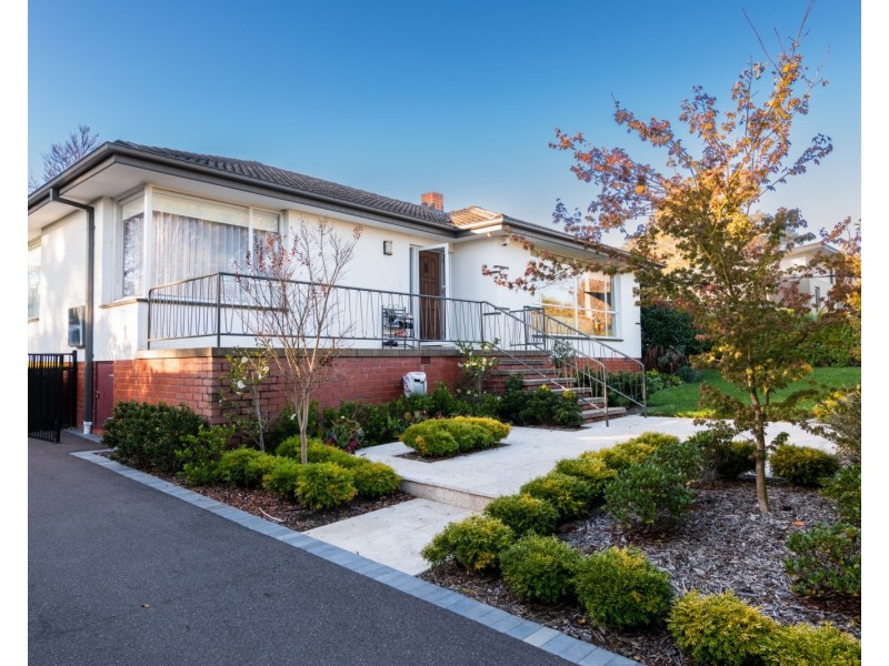 3 Birdwood Street, Hughes ACT 2605