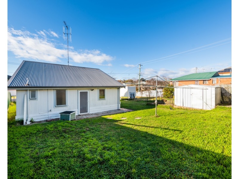 26 Sunnybar Parade, Karabar NSW 2620