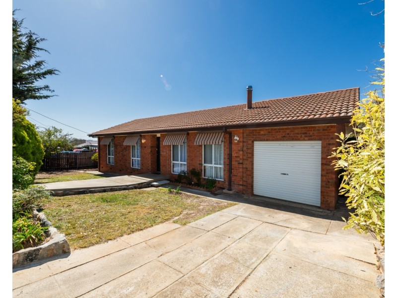 136 Cooma Street, Karabar NSW 2620