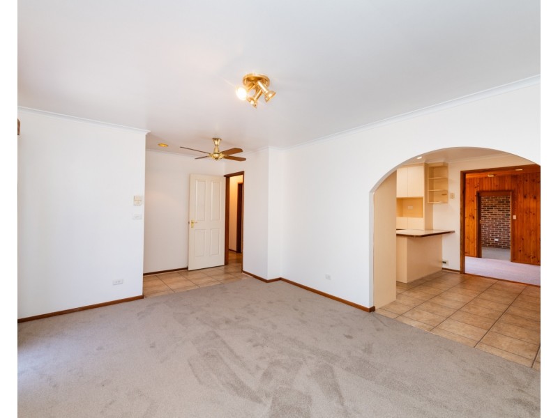 136 Cooma Street, Karabar NSW 2620