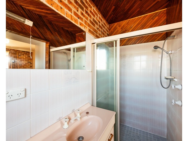 136 Cooma Street, Karabar NSW 2620