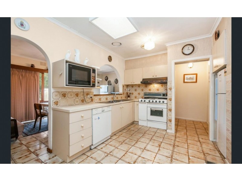 1 Hughes Parade, Reservoir VIC 3073