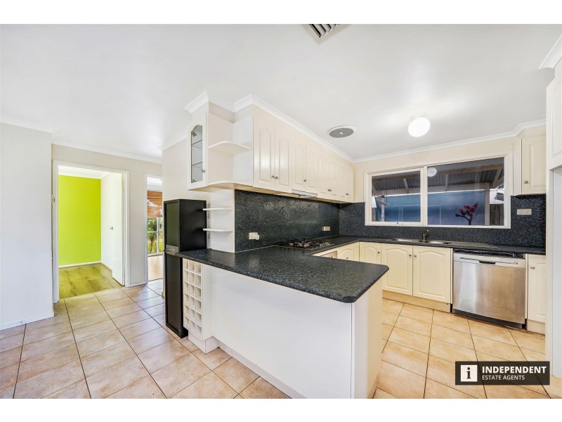 29 Parkdale drive, Carrum Downs VIC 3201