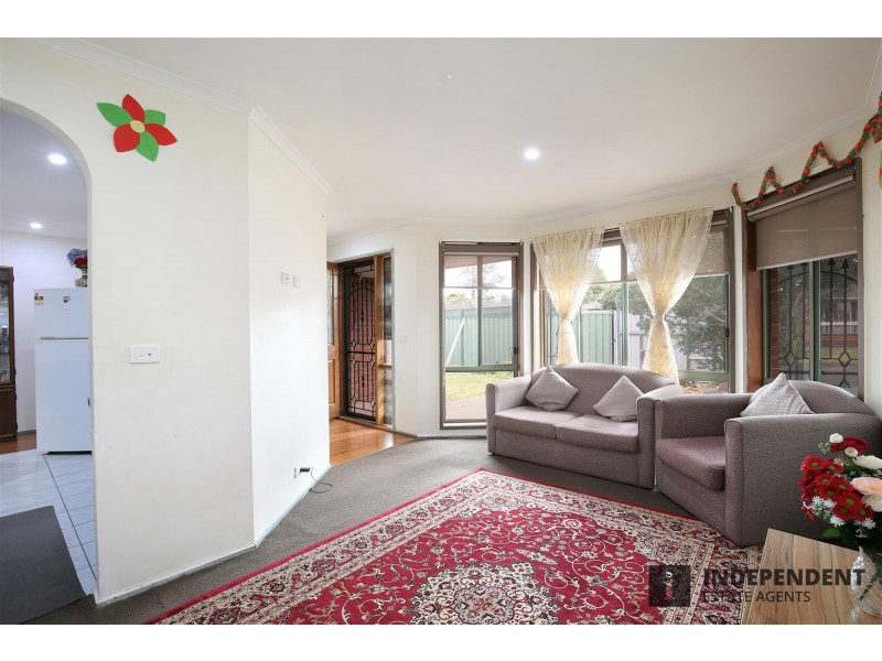 18 Flinders road, Melton South VIC 3338