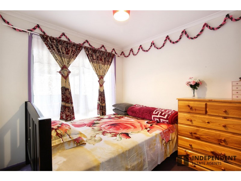 18 Flinders road, Melton South VIC 3338