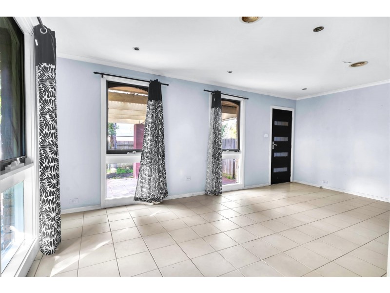6 Latrobe street, Cranbourne VIC 3977