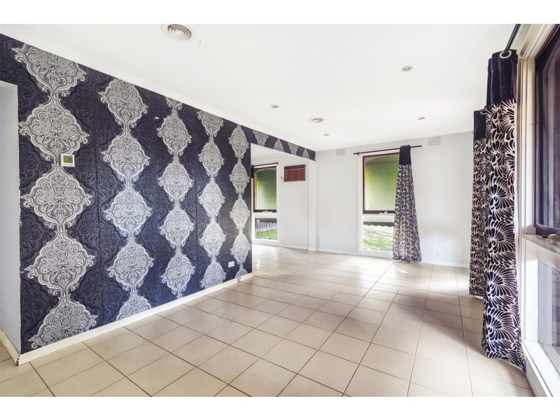 6 Latrobe street, Cranbourne VIC 3977