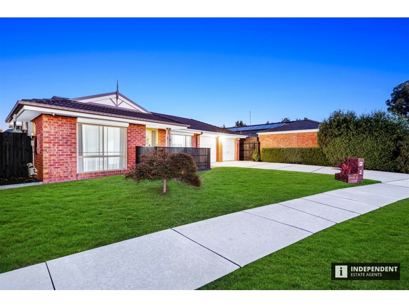 26 Linda Drive, Cranbourne West VIC 3977