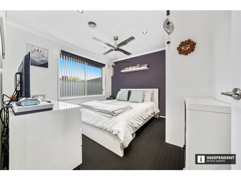 26 Linda Drive, Cranbourne West VIC 3977