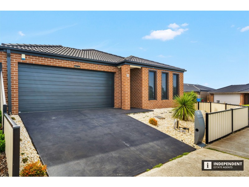 18 Serpells Way, Cranbourne East VIC 3977