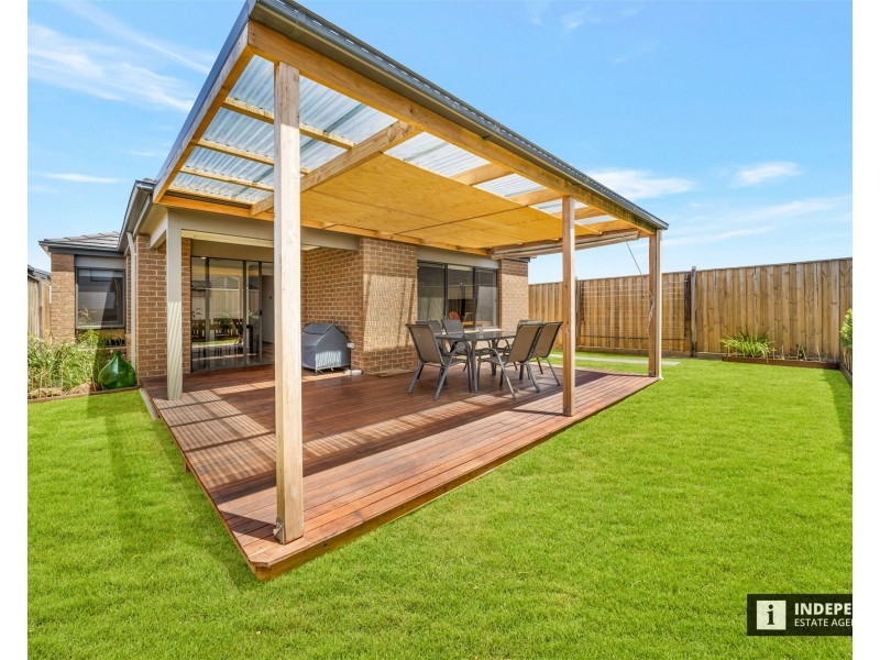 6 Fortitude Circuit, Clyde VIC 3978