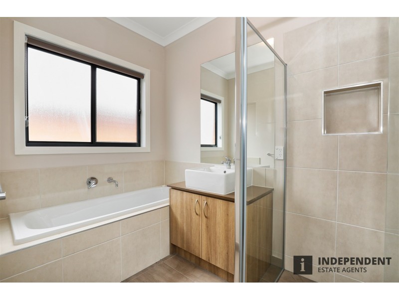 55 Albert Drive, Melton South VIC 3338