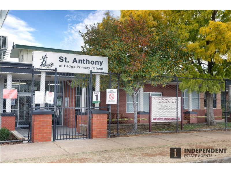 22 Connel Drive, Melton South VIC 3338