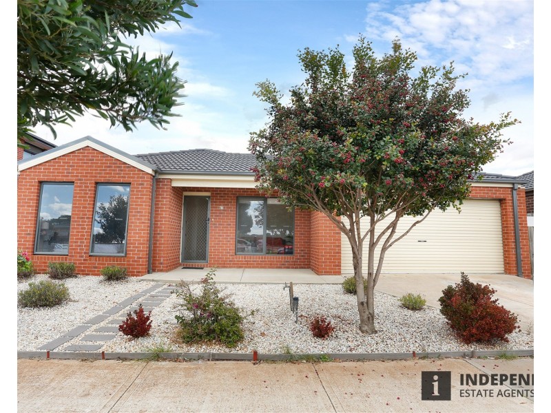 61 James Melrose Drive, Brookfield VIC 3338