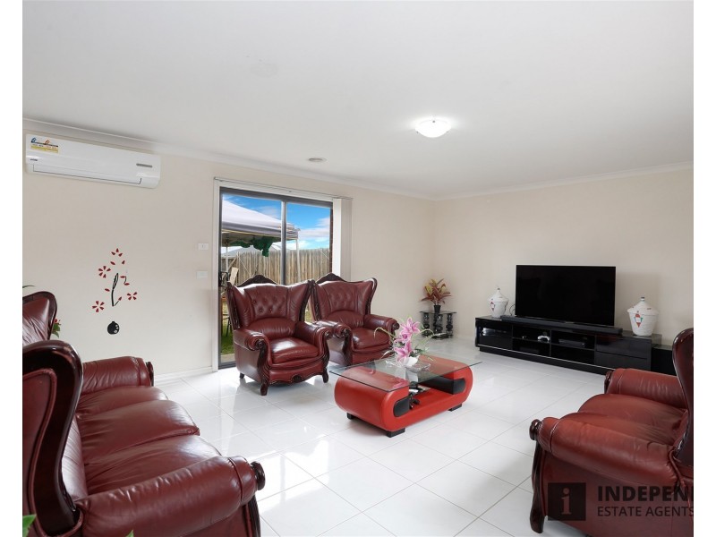 61 James Melrose Drive, Brookfield VIC 3338