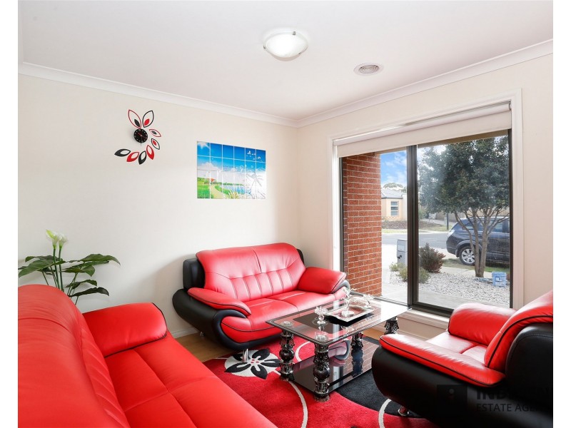61 James Melrose Drive, Brookfield VIC 3338