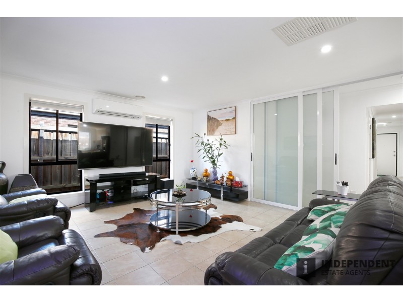 9 Dianella Court, Brookfield VIC 3338