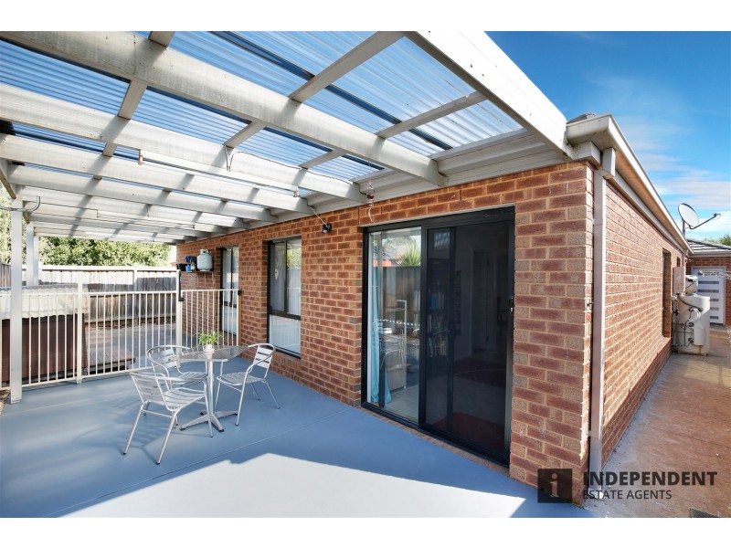 9 Dianella Court, Brookfield VIC 3338