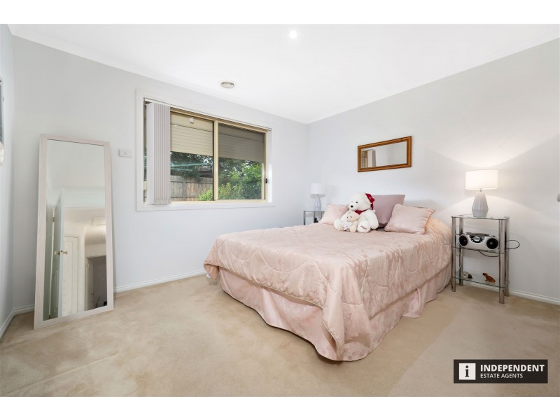 5 Tilmouth Place, Narre Warren South VIC 3805