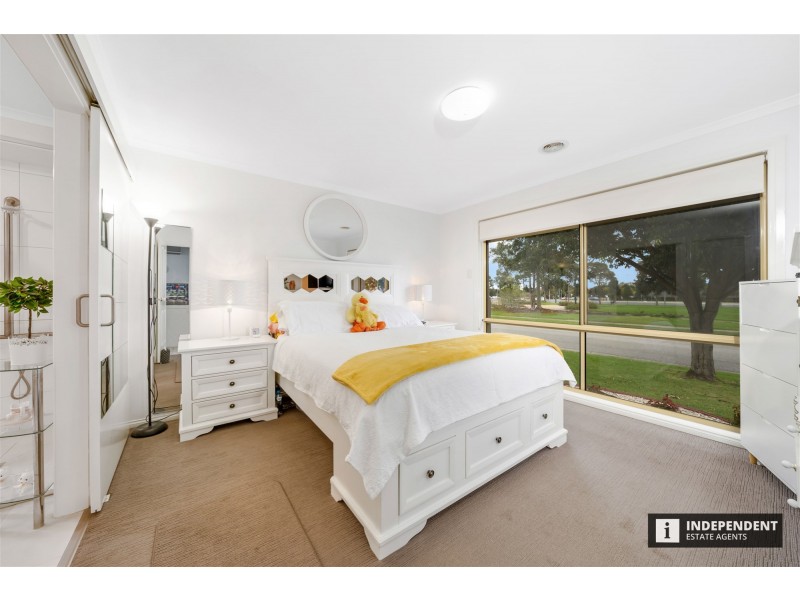 5 Tilmouth Place, Narre Warren South VIC 3805