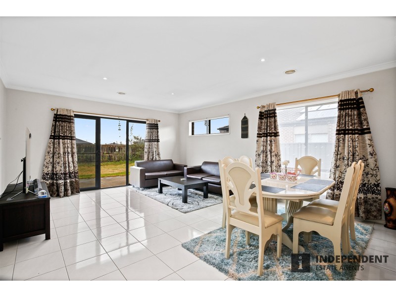65  James Melrose Drive, Brookfield VIC 3338