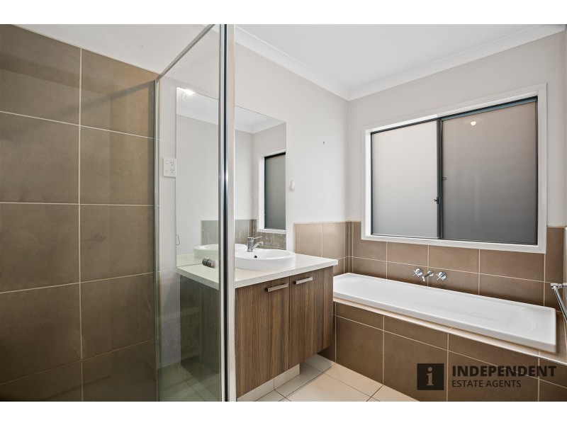 65  James Melrose Drive, Brookfield VIC 3338