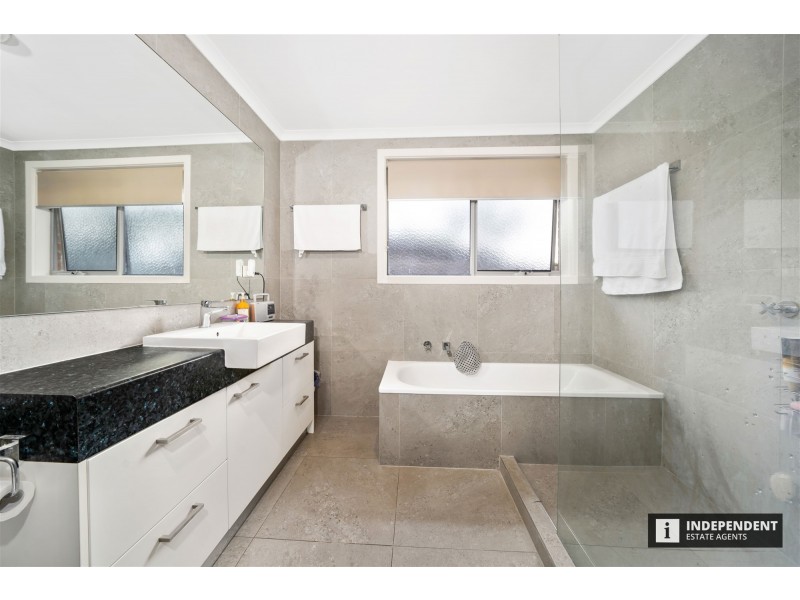 5 Susan Court, Cranbourne VIC 3977