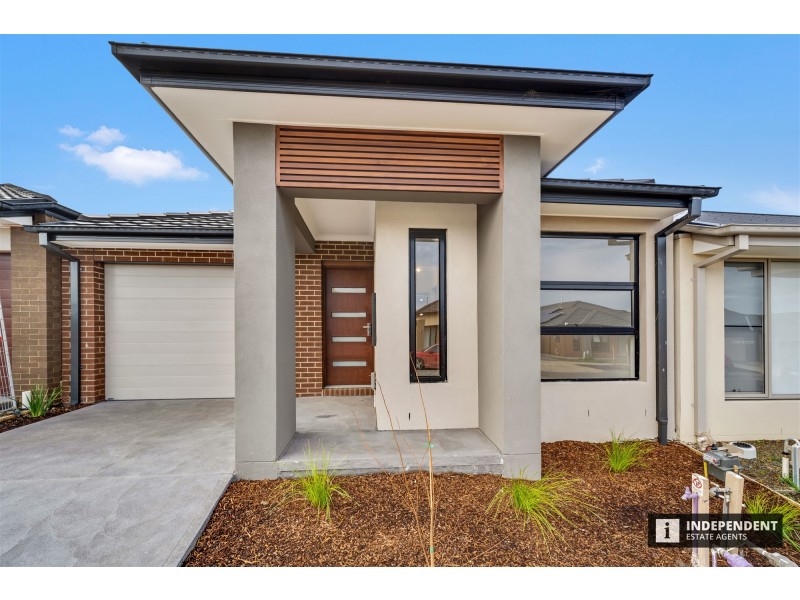 9 Endure St, Clyde North VIC 3978